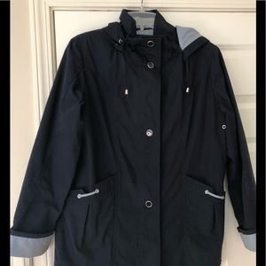 Mackintosh New England water resistant jacket, size M, navy blue